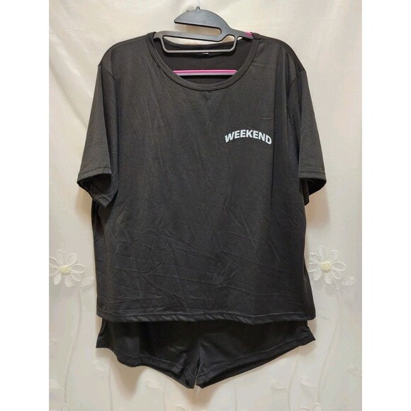 Womens 2 Piece XL Black Pajama Set Weekend T-Shirt & Shorts Sleep Loungewear - Picture 1 of 16
